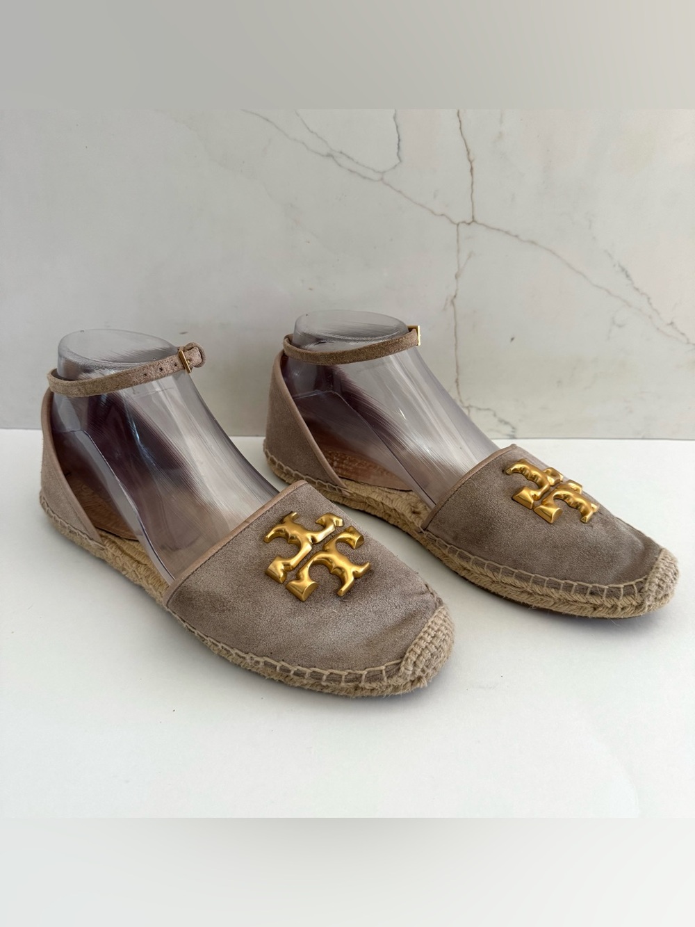 Tory Burch Eleanor Dorsay Logo plaque espadrilles Sz 8.5 Ankle Strap
